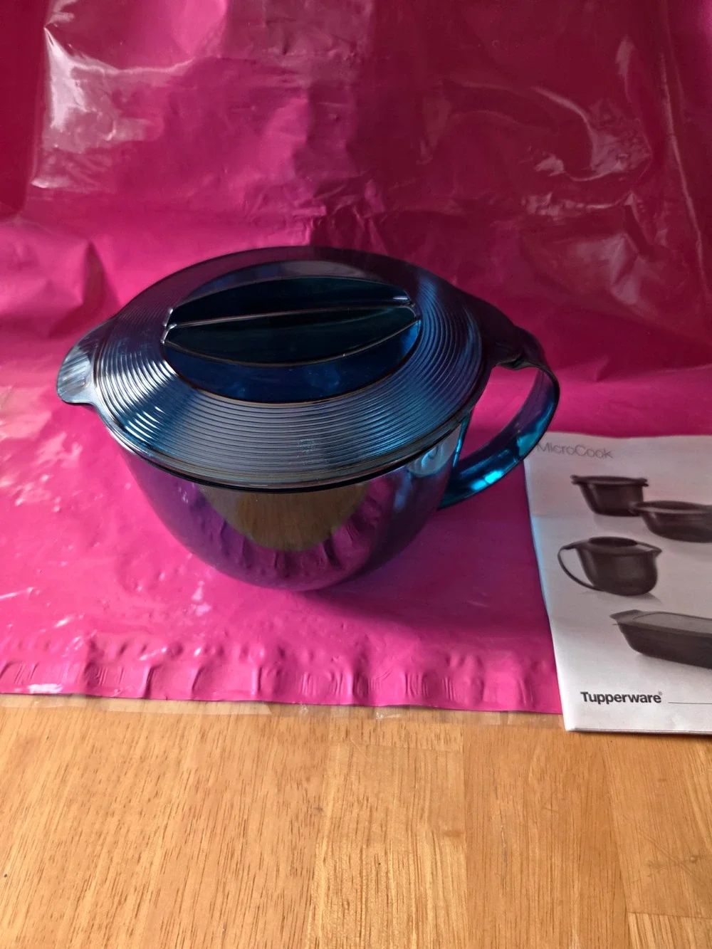 Tupperware MicroCook Blue 1Qt Microwave Cooker Container w/ Lid + Booklet